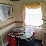 La Perla Homestay *